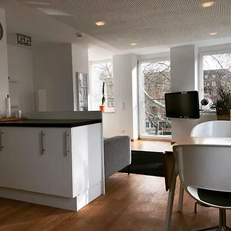 Modern And Bright In Top Location